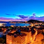 The View Luxury Bed & Breakfast 4*