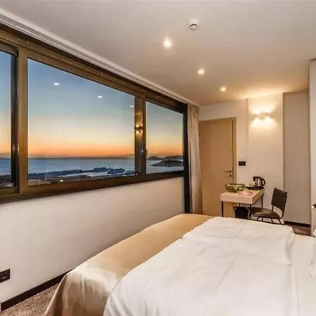 뷰 럭셔리 룸스