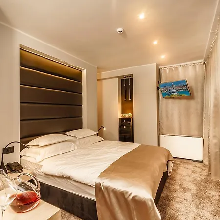 The View Luxury Bed & Breakfast 4*