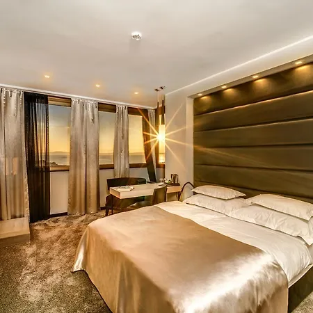 The View Luxury Bed & Breakfast 4*