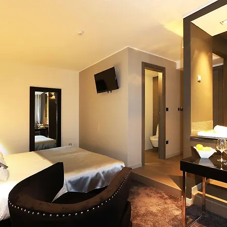 The View Luxury 4* Сплит