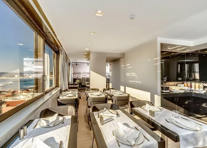 The View Luxury Couette-café Split