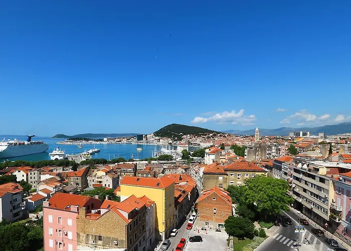 ザ ビュー ラグジュアリー ルームス