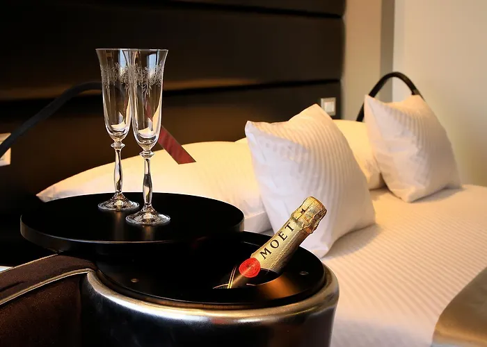 ザ ビュー ラグジュアリー ルームス 4*