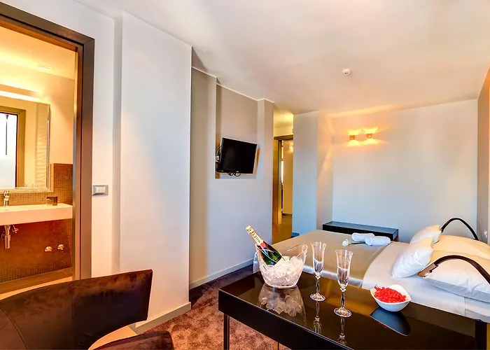 The View Luxury Couette-café 4*