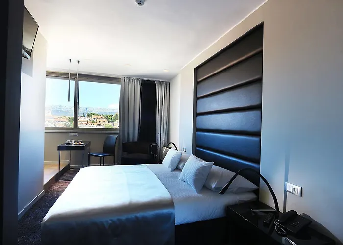 The View Luxury Couette-café 4*