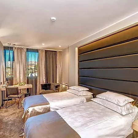 The View Luxury