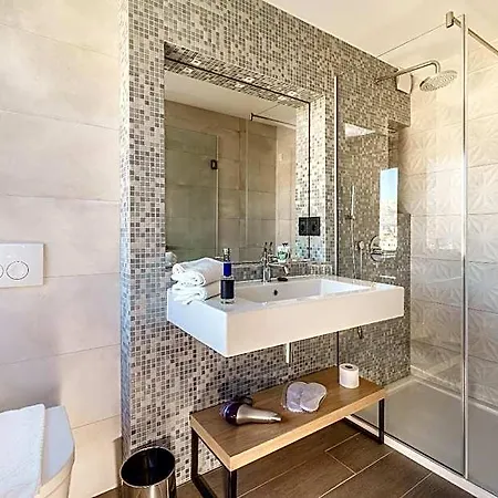 The View Luxury 4*
