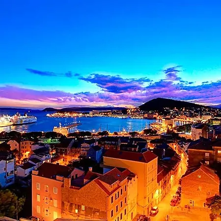 The View Luxury Bed & Breakfast 4*