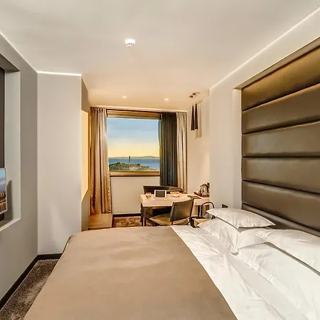 The View Luxury Bed and breakfast