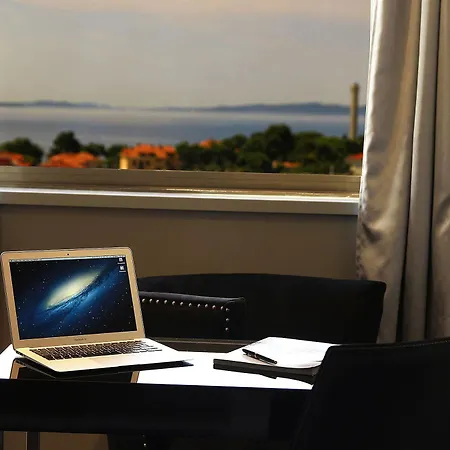 The View Luxury Bed and breakfast 4*