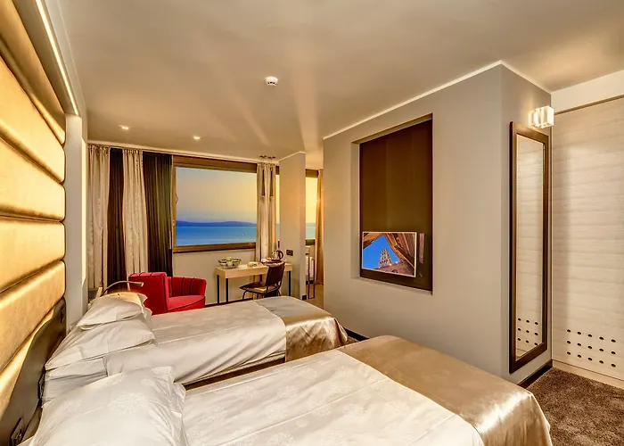 The View Luxury 4* ספליט