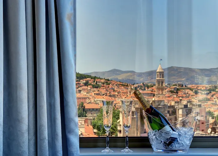 לינה וארוחת בוקר The View Luxury ספליט